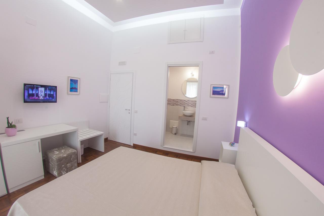319 Al Duomo Bed & Breakfast Napoli Bagian luar foto