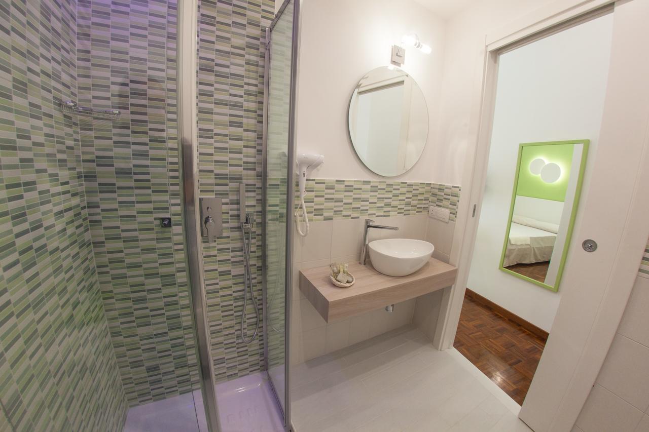319 Al Duomo Bed & Breakfast Napoli Bagian luar foto