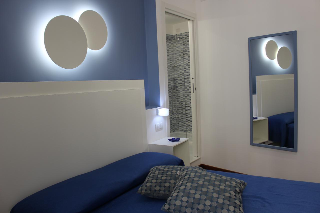 319 Al Duomo Bed & Breakfast Napoli Bagian luar foto