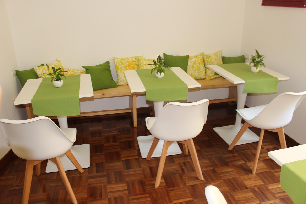 319 Al Duomo Bed & Breakfast Napoli Bagian luar foto